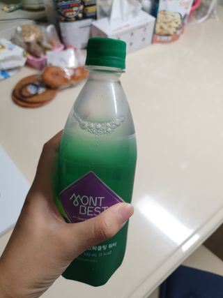 몽베스트 Montbest with Sparkling water Plain 20병 — 5점을 준 리뷰어가 2022년 7월 올린 사용 사진