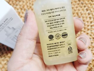에센느 닥터 멜라닌 화이트닝 앰플 — 5점을 준 리뷰어가 2023년 5월 올린 사용 사진