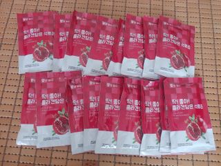 미쁨생활건강 콜라겐 담은 석류즙 70ml x 30포 — 4점을 준 리뷰어가 2021년 9월 올린 사용 사진