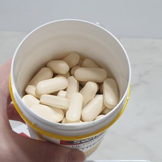 Swisse 스위스 고함량 비타민 C 1000mg — 5점을 준 리뷰어가 2021년 3월 올린 사용 사진