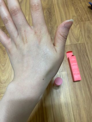 스킨큐어 산다화 카멜리아 안티 링클 멀티밤 — 3점을 준 리뷰어가 2023년 1월 올린 사용 사진