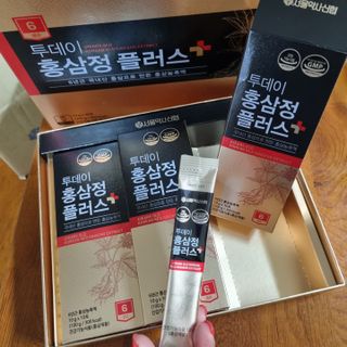 서울약사신협_투데이홍삼정플러스스틱_10g x 30포 — 5점을 준 리뷰어가 2021년 5월 올린 사용 사진