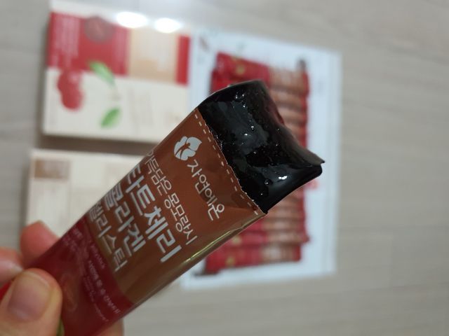 자연에온 가득담은 몽모랑시 타트체리 콜라겐 젤리스틱 리뷰 사진