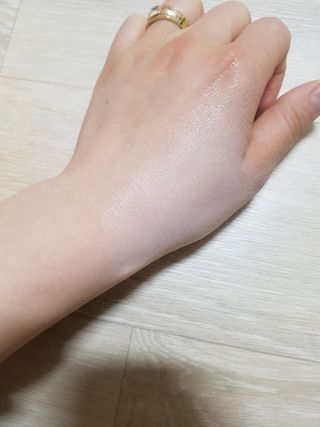 랑스레 매직피치 화이트닝 파워 화이트닝크림 — 5점을 준 리뷰어가 2021년 4월 올린 사용 사진