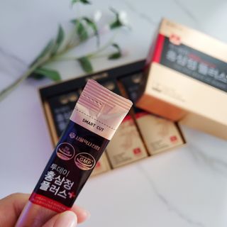 서울약사신협_투데이홍삼정플러스스틱_10g x 30포 — 5점을 준 리뷰어가 2021년 5월 올린 사용 사진