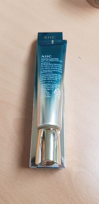 [NEW 탄력유턴 아이크림] AHC 유스 래스팅 리얼 아이크림 포 페이스 — 5점을 준 리뷰어가 2021년 2월 올린 사용 사진
