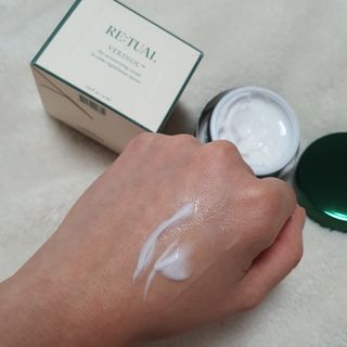 레츄얼 베르디올 더 모이스처라이징 크림 — 5점을 준 리뷰어가 2022년 4월 올린 사용 사진