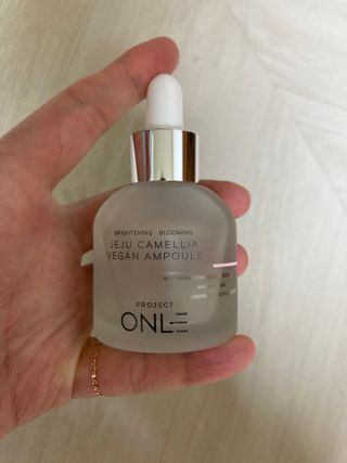 프로젝트오늘 제주 동백 비건 앰플 — 5점을 준 리뷰어가 2021년 12월 올린 사용 사진