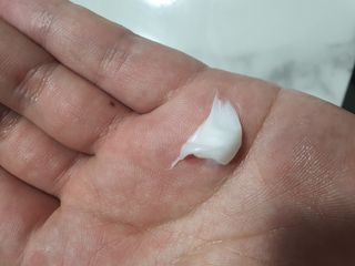 [갸스비] 지성 남성을 위한 포어케어 클렌징폼 — 5점을 준 리뷰어가 2021년 10월 올린 사용 사진