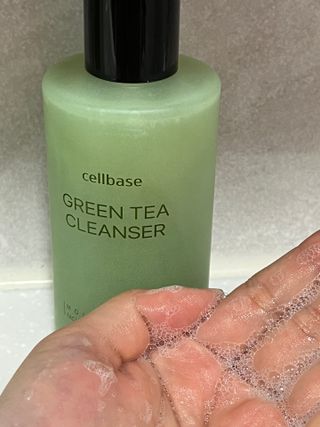 프리마인 메이크업과 들뜨는 각질까지 한방에 깐달걀로! 순하기까지한 셀베이스 그린티클렌저(200ml) — 5점을 준 리뷰어가 2023년 1월 올린 사용 사진
