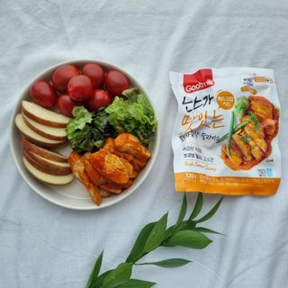 굽네몰 [굽네] 소스가 맛있는 닭가슴살 슬라이스 4종 — 5점을 준 리뷰어가 2021년 5월 올린 사용 사진