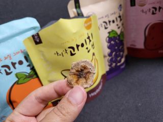 아비삭 과일칩 딸기, 감, 포도, 바나나 4종 — 5점을 준 리뷰어가 2021년 8월 올린 사용 사진