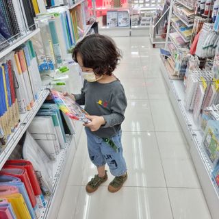 [숨그림] 덴탈마스크 짱구 우리아이 그리고 내가 쓰는 믿을수있는 케릭터 마스크 — 5점을 준 리뷰어가 2021년 10월 올린 사용 사진