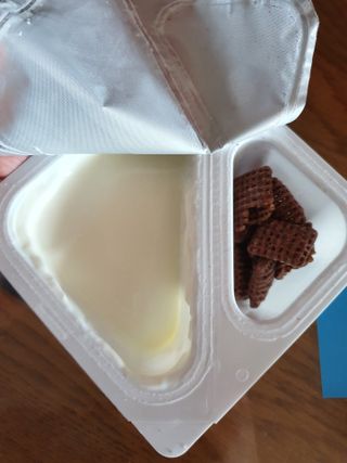 매일바이오 토핑요거트 — 5점을 준 리뷰어가 2021년 6월 올린 사용 사진