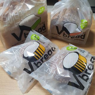 롯데제과 Vbread 포카치아식빵1개 + 미니식빵 1개 + 머핀 2개 세트 — 5점을 준 리뷰어가 2021년 9월 올린 사용 사진