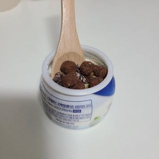 매일바이오 그릭요거트 오리지널 플레인 4개, 로스터리 커피믹스 4개 — 5점을 준 리뷰어가 2021년 12월 올린 사용 사진
