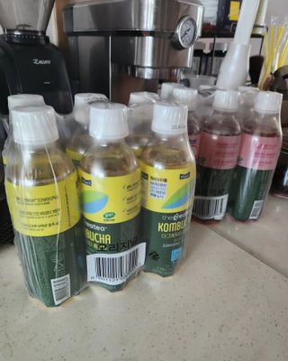 더그레잇티 콤부차 [매일유업] 더그레잇티 44kcal 콤부차 300ml *12개입 (오리지널 6개+베리리치 6개) — 5점을 준 리뷰어가 2023년 8월 올린 사용 사진