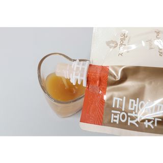 자연에온 핑크 자몽 착즙 100mL 10개입 1BOX +가 득담은 자몽 콜라겐 젤리스틱 1BOX — 3.5점을 준 리뷰어가 2021년 7월 올린 사용 사진