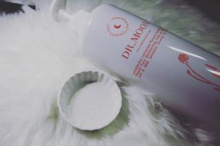 프리[닥터문] 유산균 락토케어 질경초 여성청결제 1000ml (젤타입) — 5점을 준 리뷰어가 2022년 5월 올린 사용 사진