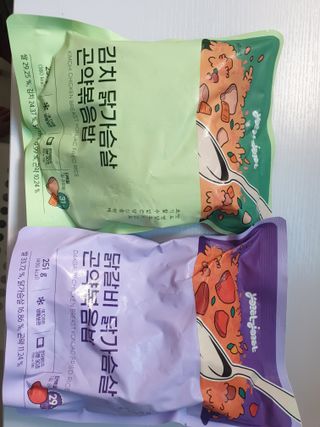 [푸딩팩토리] 요잇조잇 닭갈비 닭가슴살/김치 닭가슴살 곤약볶음밥 2종 (김치볶음밥 2개 닭갈비 볶음밥 1개) — 5점을 준 리뷰어가 2022년 8월 올린 사용 사진