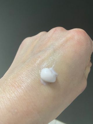 위시스 프리미엄 글루타치온  화이트닝 바디로션 — 5점을 준 리뷰어가 2023년 1월 올린 사용 사진