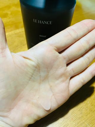 르핸스 퍼포밍 5 샴푸 비반트 포렛/베티버 포그 — 5점을 준 리뷰어가 2023년 2월 올린 사용 사진