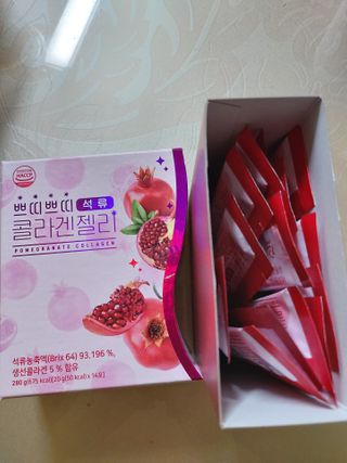 헬스업_쁘띠쁘띠석류콜라겐젤리_20g x 14포 — 5점을 준 리뷰어가 2021년 2월 올린 사용 사진