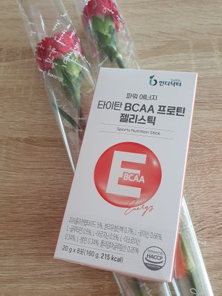 [인디닥터] 타이탄 BCAA 프로틴 젤리스틱 — 5점을 준 리뷰어가 2022년 5월 올린 사용 사진