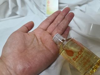 바이오오일 [바이오-오일] 스킨케어 오일 내추럴 60ml — 5점을 준 리뷰어가 2021년 5월 올린 사용 사진