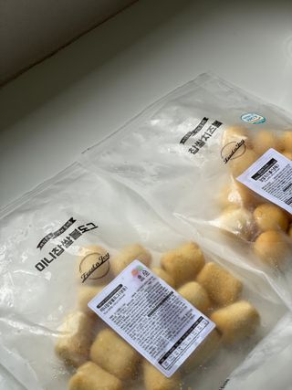 Dog&Ball 독앤볼 [Dog&Ball] 미니찹쌀볼도그 찹쌀치즈볼 — 5점을 준 리뷰어가 2021년 8월 올린 사용 사진