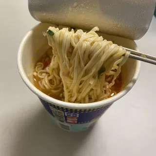 NISSIN 닛신 컵누들  4종 - 씨푸드오리지날, 씨푸드 스파이시, 씨푸드 커리, 씨푸드 XO소스 — 5점을 준 리뷰어가 2022년 4월 올린 사용 사진