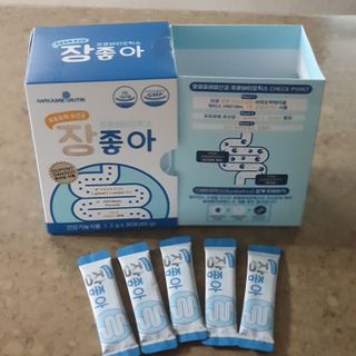 메이준뉴트리 모유유래 유산균 장좋아 2gx30포 — 4.5점을 준 리뷰어가 2021년 4월 올린 사용 사진