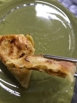 (주)성경순만두 곤약만두.콘치즈만두,삼각당면만두,당면 야끼만두,대구전통 납작만두,떡뽁이 매콤소스,달콤소스 — 5점을 준 리뷰어가 2023년 4월 올린 사용 사진