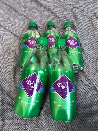 몽베스트 Montbest with Sparkling water Plain 20병 — 5점을 준 리뷰어가 2021년 11월 올린 사용 사진