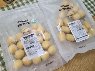 Dog&Ball 독앤볼 [Dog&Ball] 미니찹쌀볼도그 찹쌀치즈볼 — 5점을 준 리뷰어가 2021년 9월 올린 사용 사진