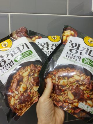 한성기업 무볼레 왕건더기 볶음밥 갈릭스테이크 — 5점을 준 리뷰어가 2021년 10월 올린 사용 사진