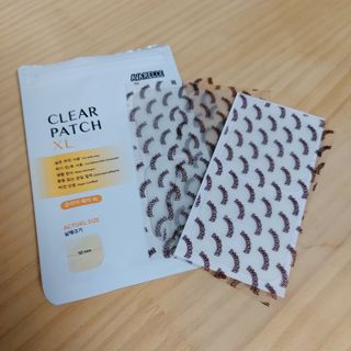 에버렐 아크네 클리어 패치 오리지널(40매) + XL(8매) 1세트, 각 1개씩 — 5점을 준 리뷰어가 2022년 5월 올린 사용 사진