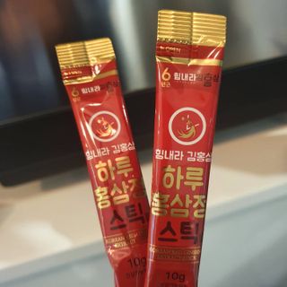 힘내라김홍삼 하루홍삼정스틱 10g x 10포 — 5점을 준 리뷰어가 2021년 3월 올린 사용 사진
