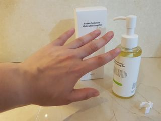 [녹산] 그린 솔루션 멀티 클렌징 오일 + 그린 솔루션 멀티 바디 미스트 — 5점을 준 리뷰어가 2022년 11월 올린 사용 사진