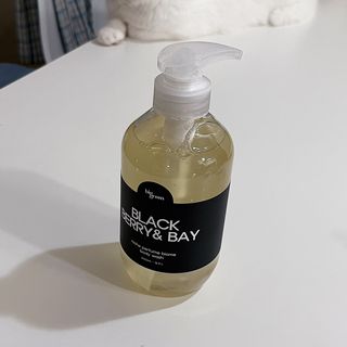 빅그린 니치 퍼퓸 바이옴바디워시 500ml(상탈, 블랙베리&베이, 블랑쉐 3종 중 택1) — 5점을 준 리뷰어가 2022년 8월 올린 사용 사진