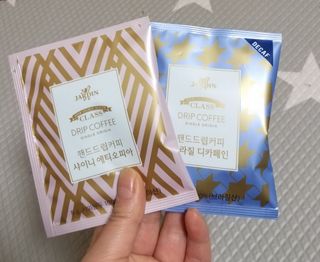 (주)쟈뎅 쟈뎅 클래스 핸드 드립 커피 10P 2종_디카페인 1종+랜덤 플레이버 1종 — 5점을 준 리뷰어가 2021년 4월 올린 사용 사진