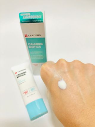 리더스코스메틱 리더스 카밍 바이오틱스 선 에센스 SPF 50+ PA++++ — 4점을 준 리뷰어가 2022년 8월 올린 사용 사진