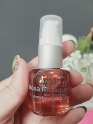 유니베르소 로즈힙 오일 15ml — 5점을 준 리뷰어가 2021년 4월 올린 사용 사진