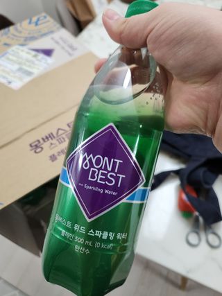 몽베스트 Montbest with Sparkling water Plain 20병 — 5점을 준 리뷰어가 2022년 12월 올린 사용 사진