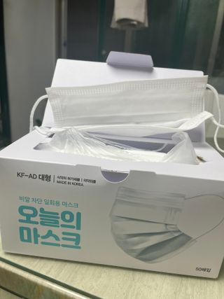 [심폐소생소] 오늘의마스크 KF-AD 비말차단 황사 여름용 마스크 — 5점을 준 리뷰어가 2021년 9월 올린 사용 사진