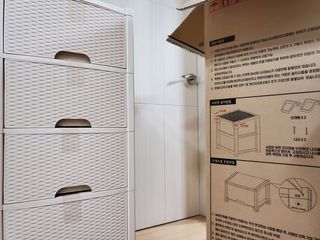 올맘 커넥트 5단 서랍장+분리커버+연결선반 구성 아이보리/브라운 — 4점을 준 리뷰어가 2021년 8월 올린 사용 사진