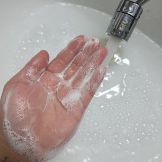 로우퀘스트 베리어 인핸싱 클렌저 190ml — 5점을 준 리뷰어가 2023년 10월 올린 사용 사진