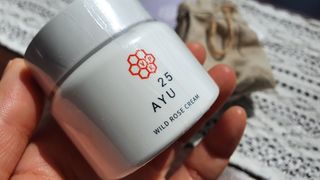 AYU25[아유트웬티파이브]다마스크로즈워터 베이스 천연 수분 촉촉 크림 — 4점을 준 리뷰어가 2021년 3월 올린 사용 사진