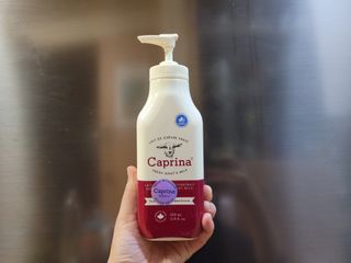 카프리나 프레쉬 산양밀크 모이스춰라이징 바디로션 350ml(오리지널향) — 3점을 준 리뷰어가 2022년 12월 올린 사용 사진