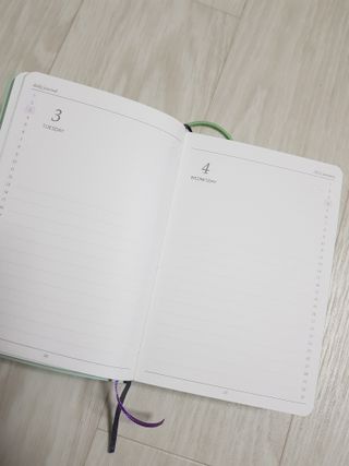 리훈 2023년 이야기다이어리 숏 날짜형 — 5점을 준 리뷰어가 2023년 1월 올린 사용 사진